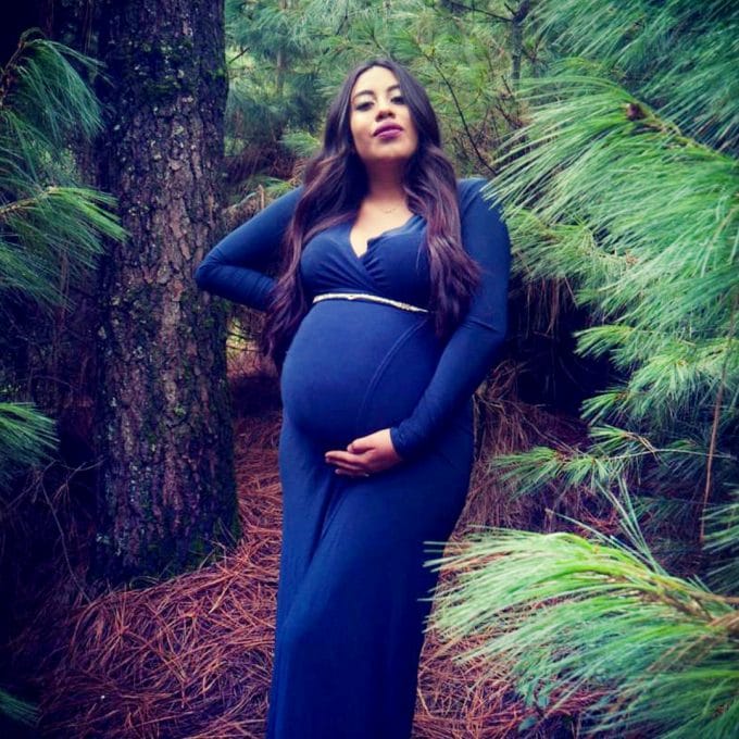 con-ovario-polycystic-ovary-polycystic-can-get-pregnant-karina-mama-ingenes-latina-woman-pregnant-in-the-woods
