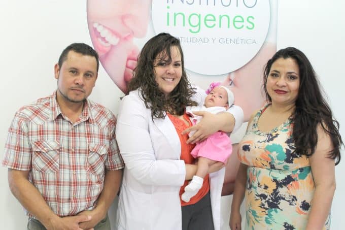 doctor-maría-teresa-haro-carrying-a-baby-with-her-parents-at-ingenes-mexicali